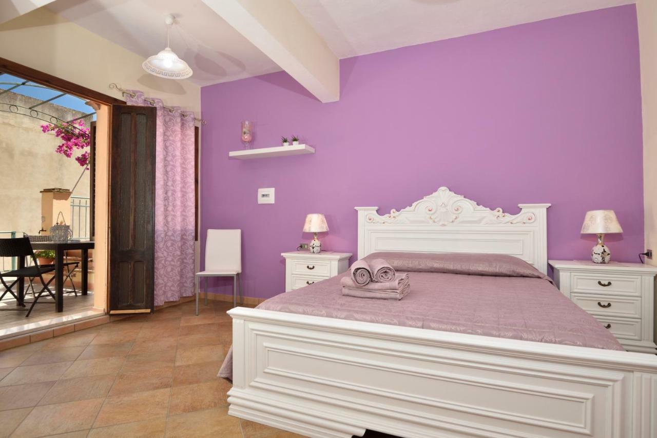 B&B Issicoro 包内伊 外观 照片